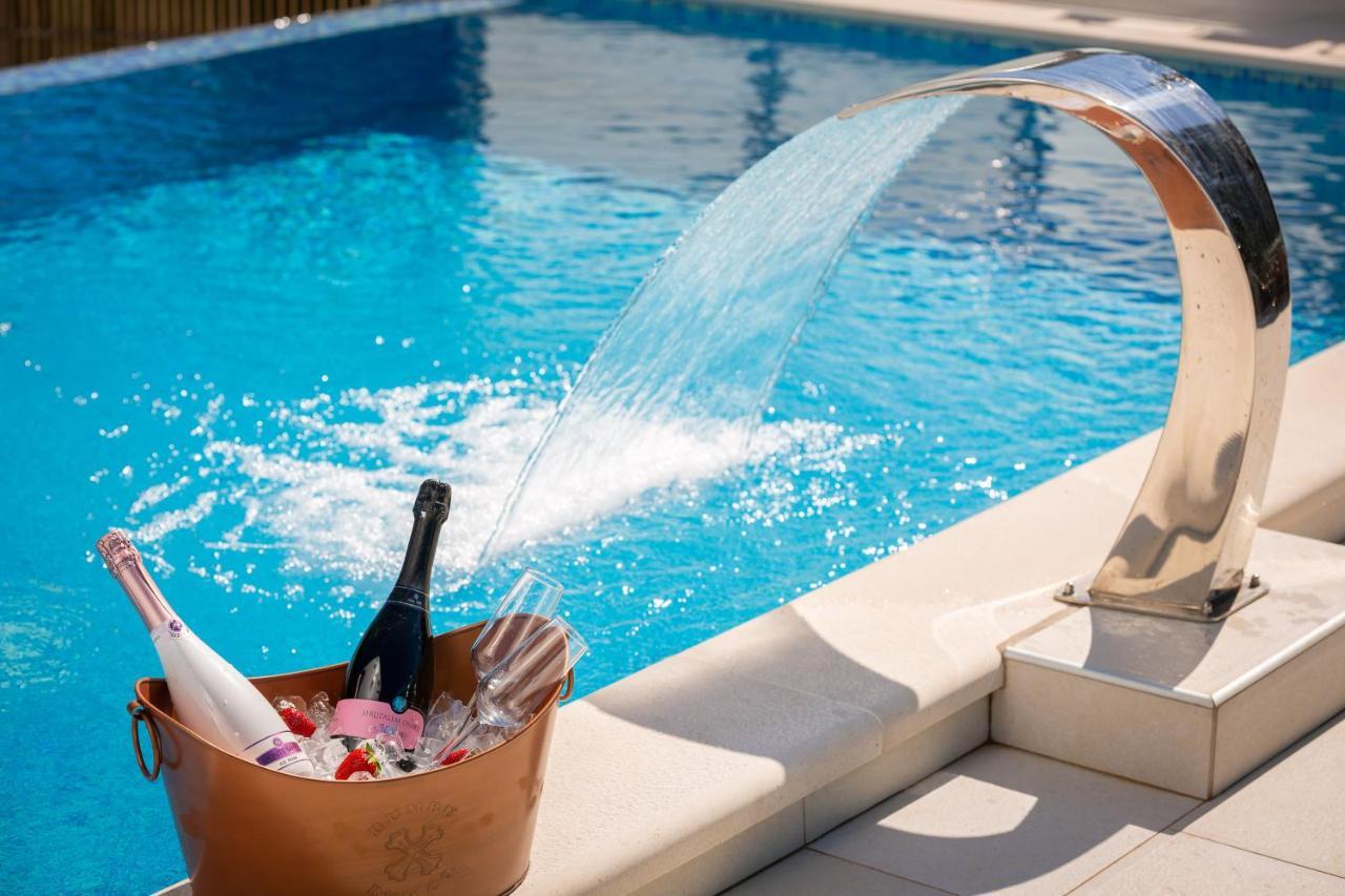 Villa Aqua - Adults Only Bol Luaran gambar